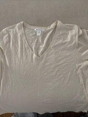 Athleta Women's Cream V-Neck Short Sleeve Tee